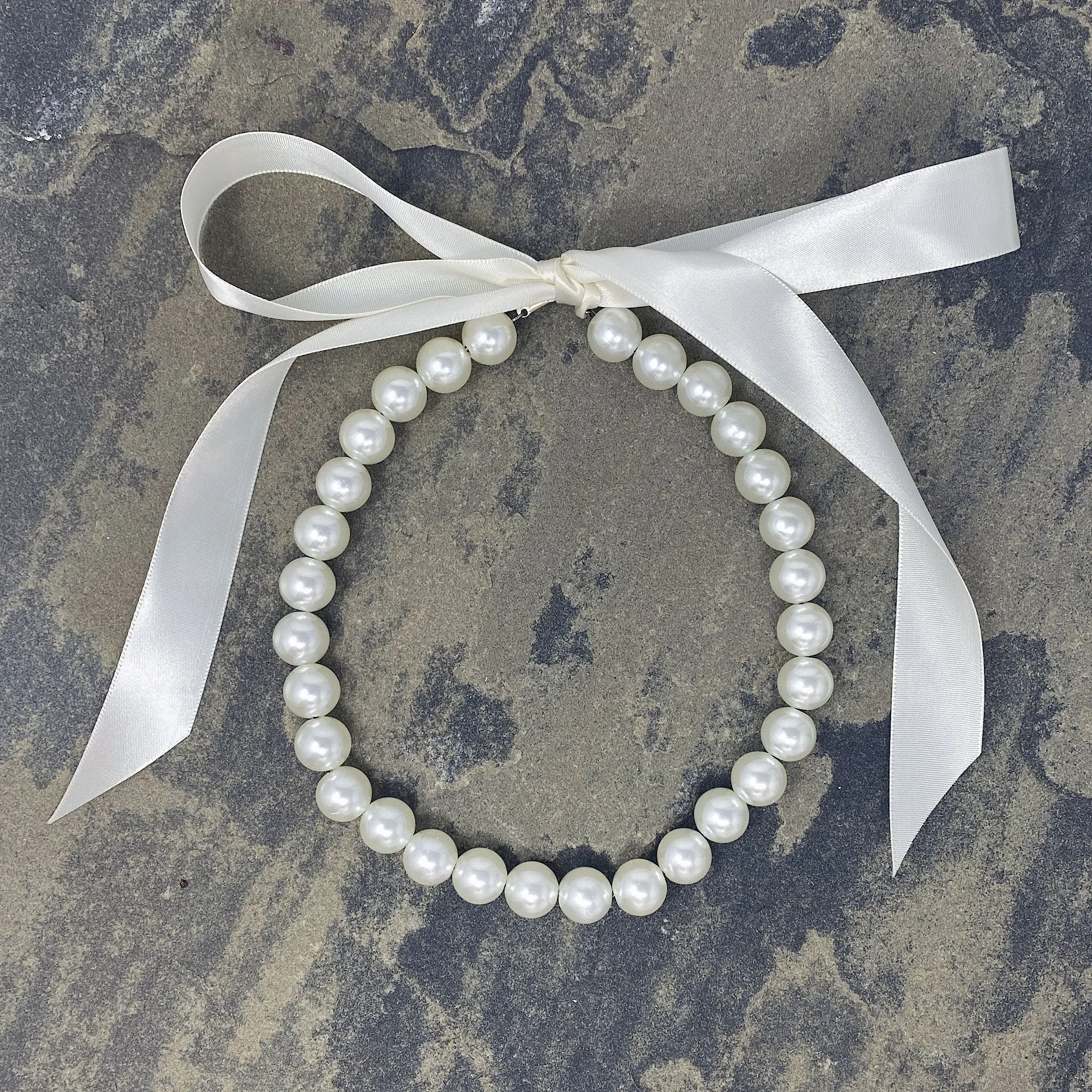 FATIMA ivory pearl ribbon tie necklace (more colours available)