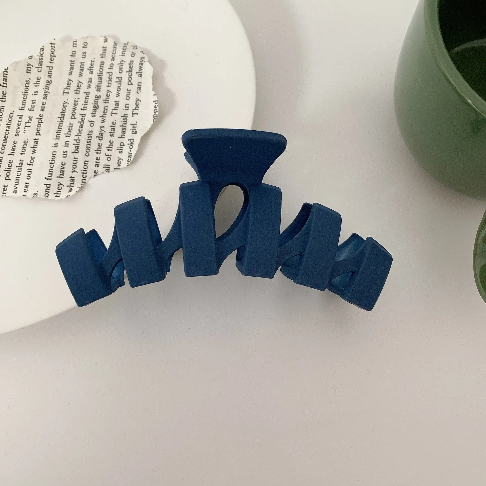 Large Shark Hair Claw Clip Summer Vintage Ponytail Shark Clip Hair Crab Barrette Hair Accessories for Women Girls