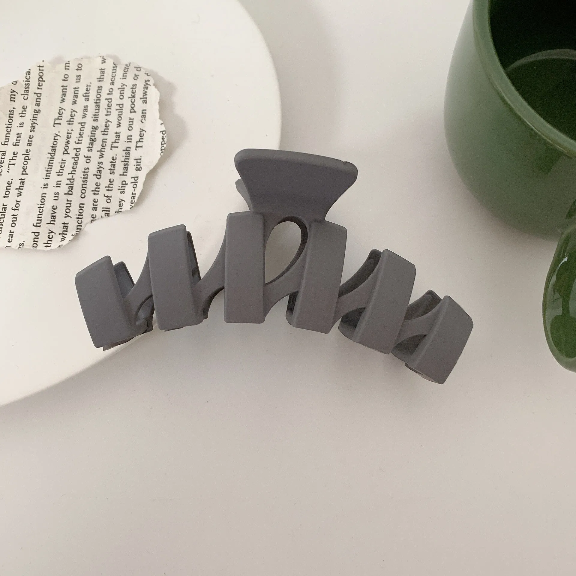 Large Shark Hair Claw Clip Summer Vintage Ponytail Shark Clip Hair Crab Barrette Hair Accessories for Women Girls