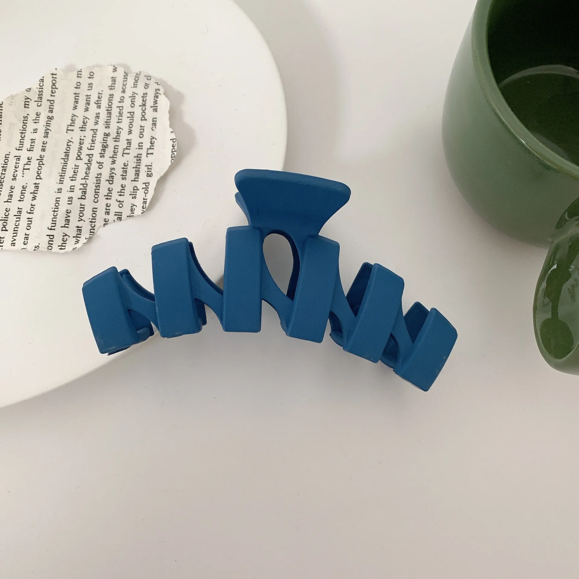 Large Shark Hair Claw Clip Summer Vintage Ponytail Shark Clip Hair Crab Barrette Hair Accessories for Women Girls