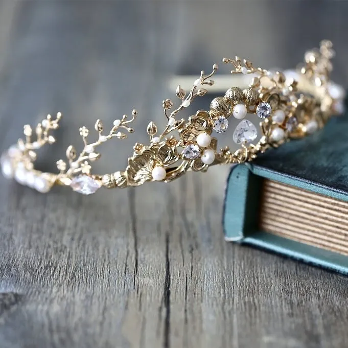 "Neda" - Bohemian Pearl Bridal Tiara