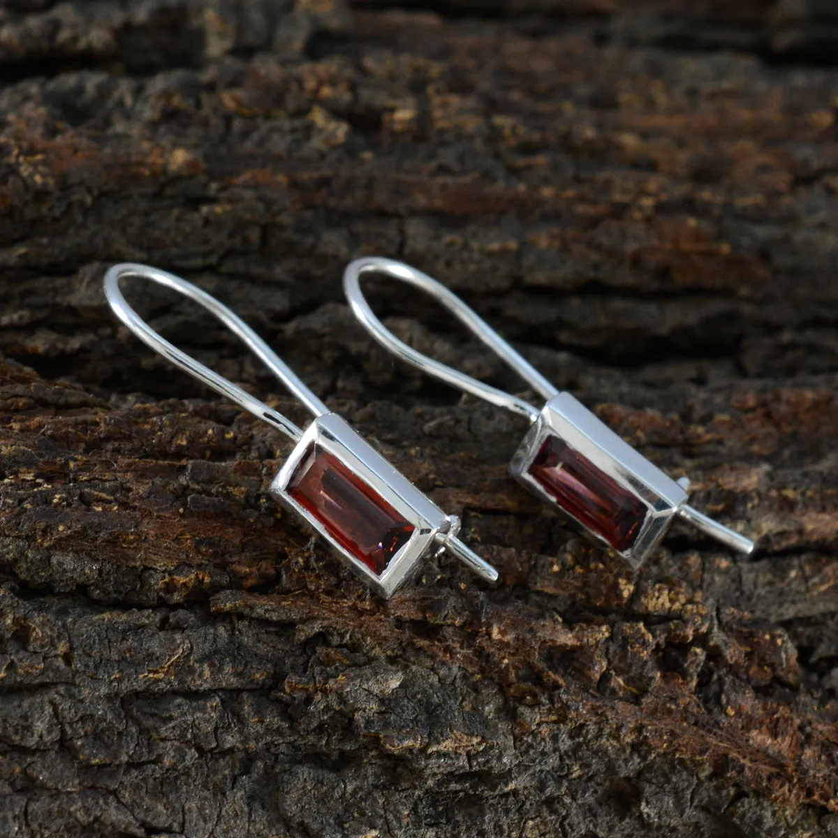 Riyo Foxy 925 Sterling Silver Earring For Girl Garnet Earring Bezel Setting Red Earring Dangle Earring